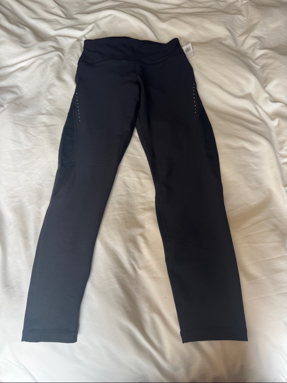 New with Tags! Old Navy Black High-Rise Athletic Leggings with Mesh Side Panels